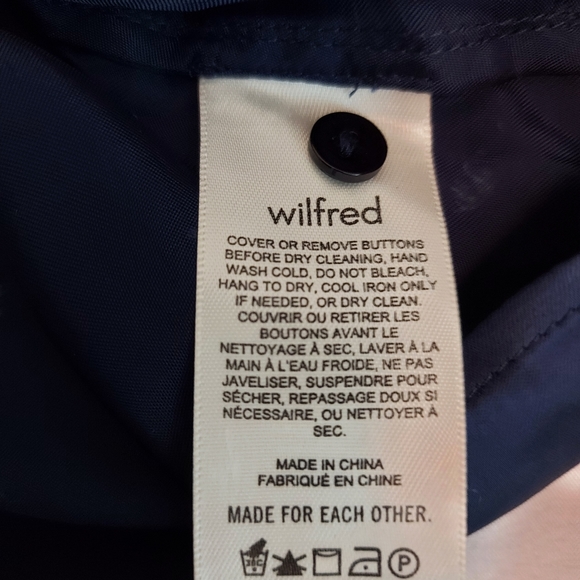 Wilfred 100% Cupro Cropped Blouse - Picture 5 of 6